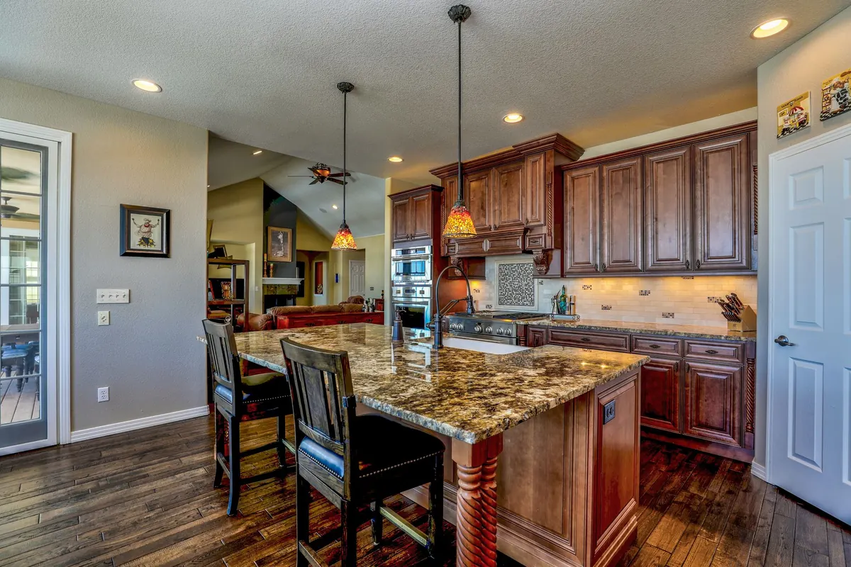 How to Clean a Quartz Worktop Without Dulling the Finish
